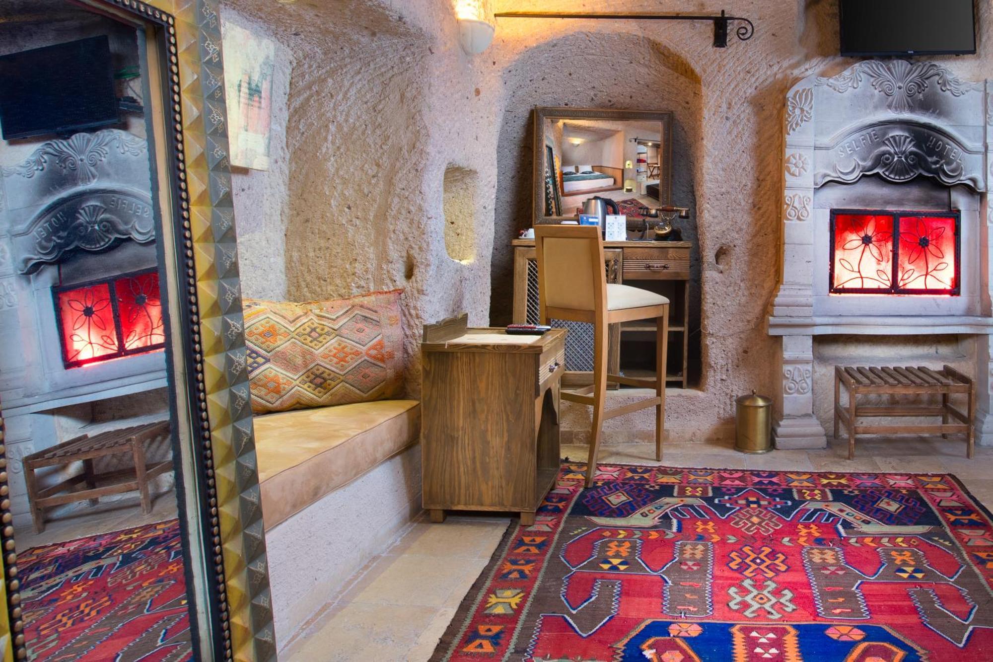 Cappadocia Fairy Chimneys Selfie Cave Hotels - Special Class Uchisar Exterior photo