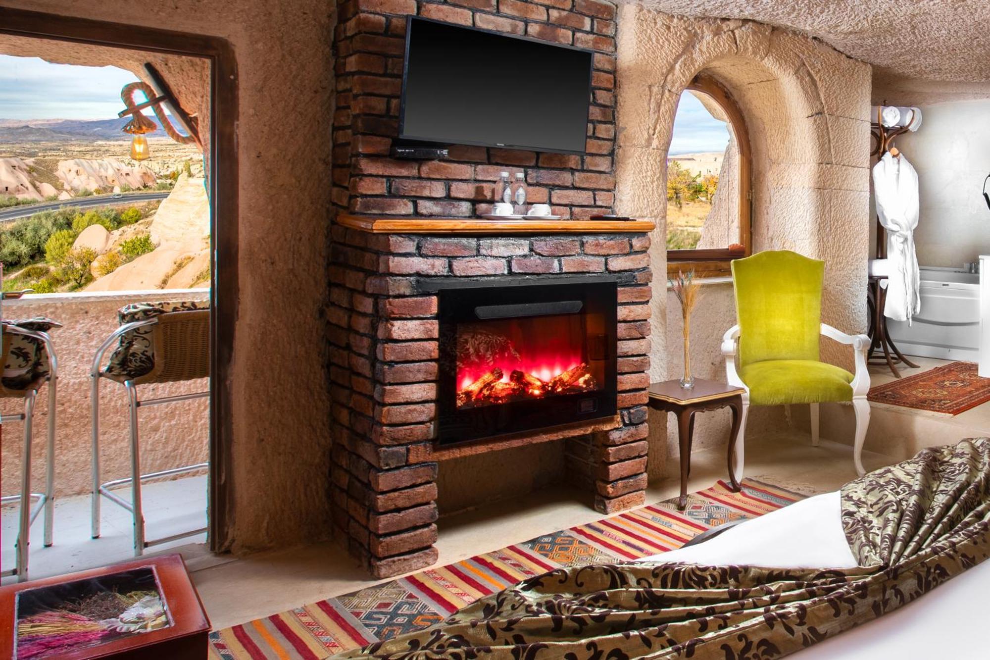 Cappadocia Fairy Chimneys Selfie Cave Hotels - Special Class Uchisar Exterior photo