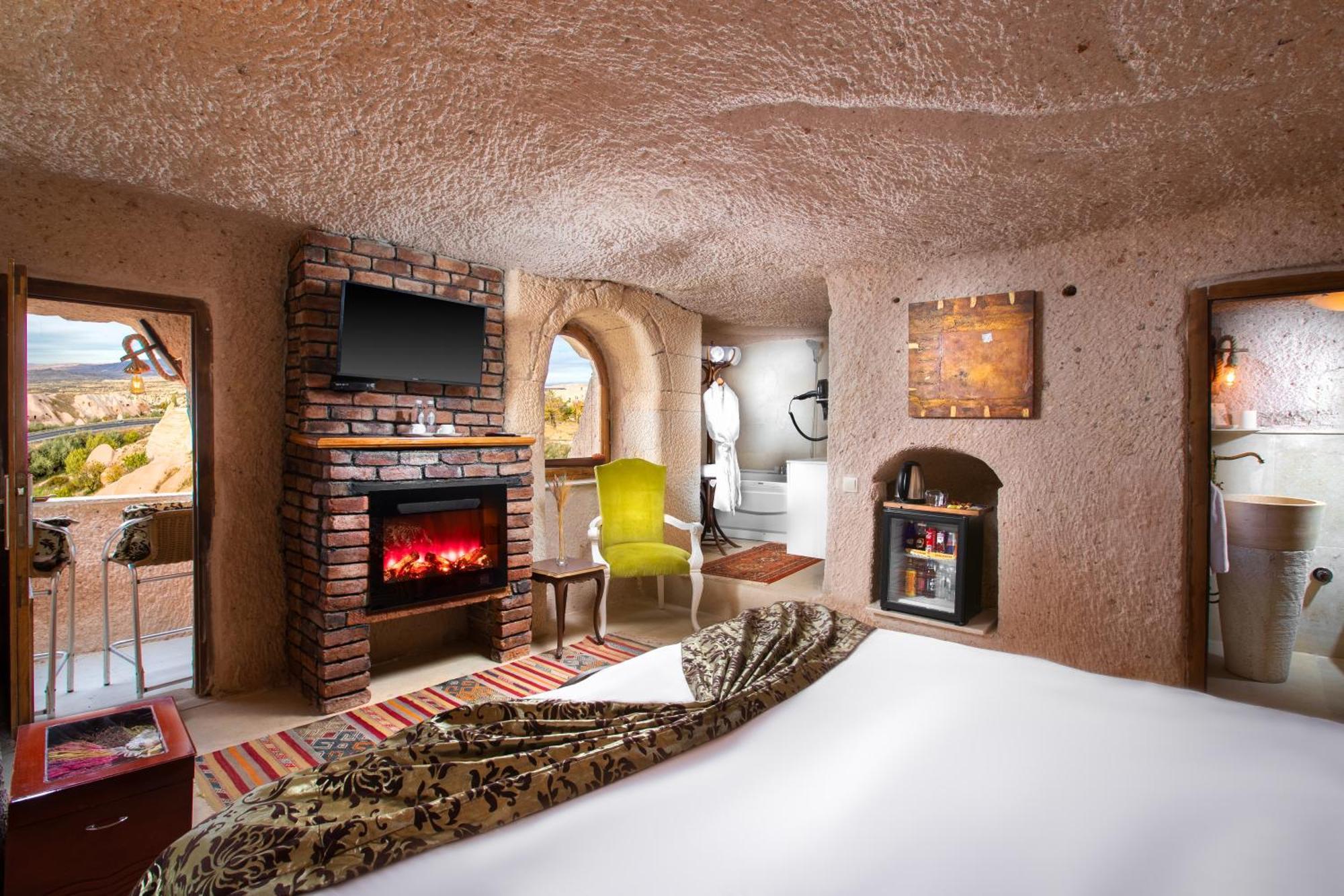 Cappadocia Fairy Chimneys Selfie Cave Hotels - Special Class Uchisar Exterior photo