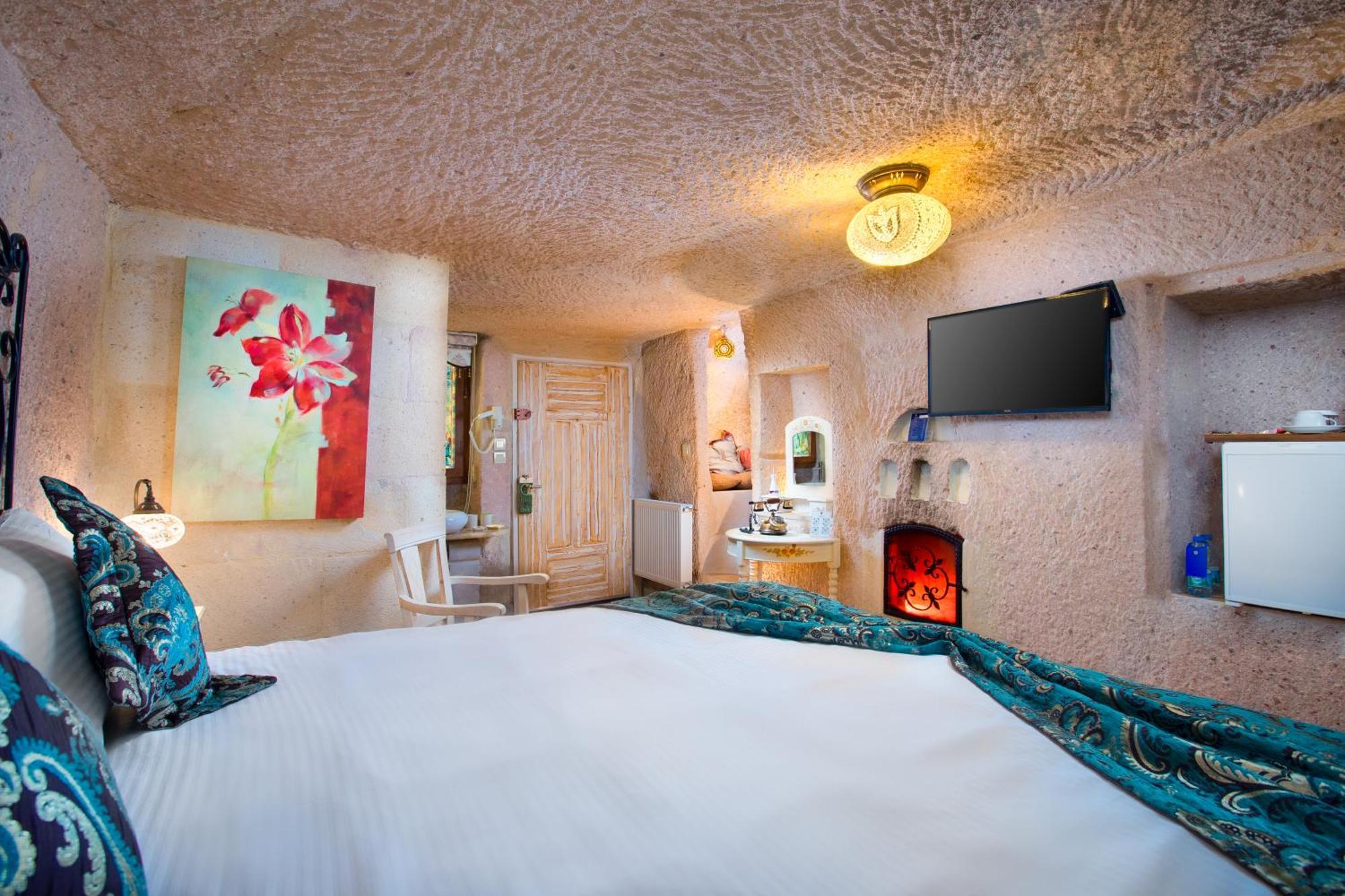 Cappadocia Fairy Chimneys Selfie Cave Hotels - Special Class Uchisar Exterior photo