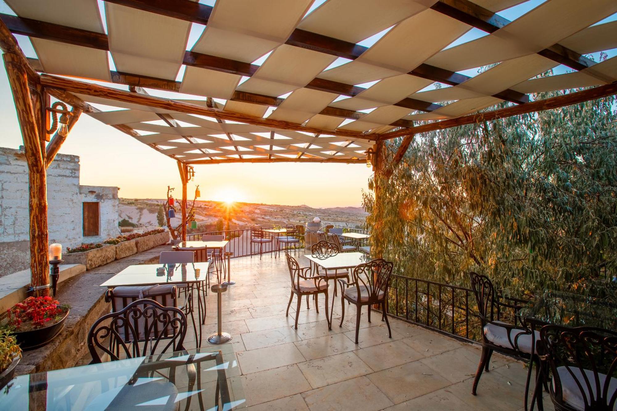 Cappadocia Fairy Chimneys Selfie Cave Hotels - Special Class Uchisar Exterior photo