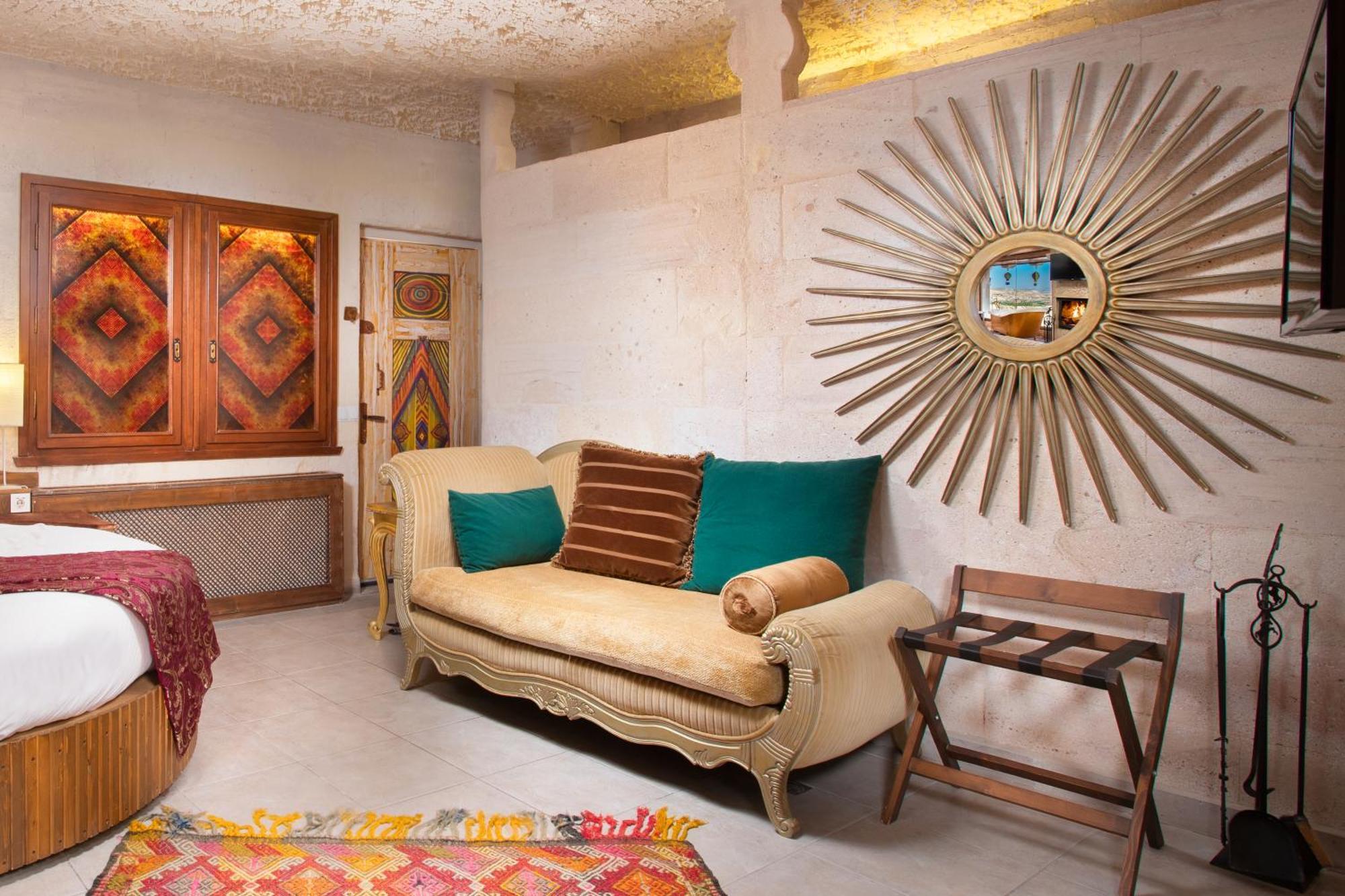 Cappadocia Fairy Chimneys Selfie Cave Hotels - Special Class Uchisar Exterior photo