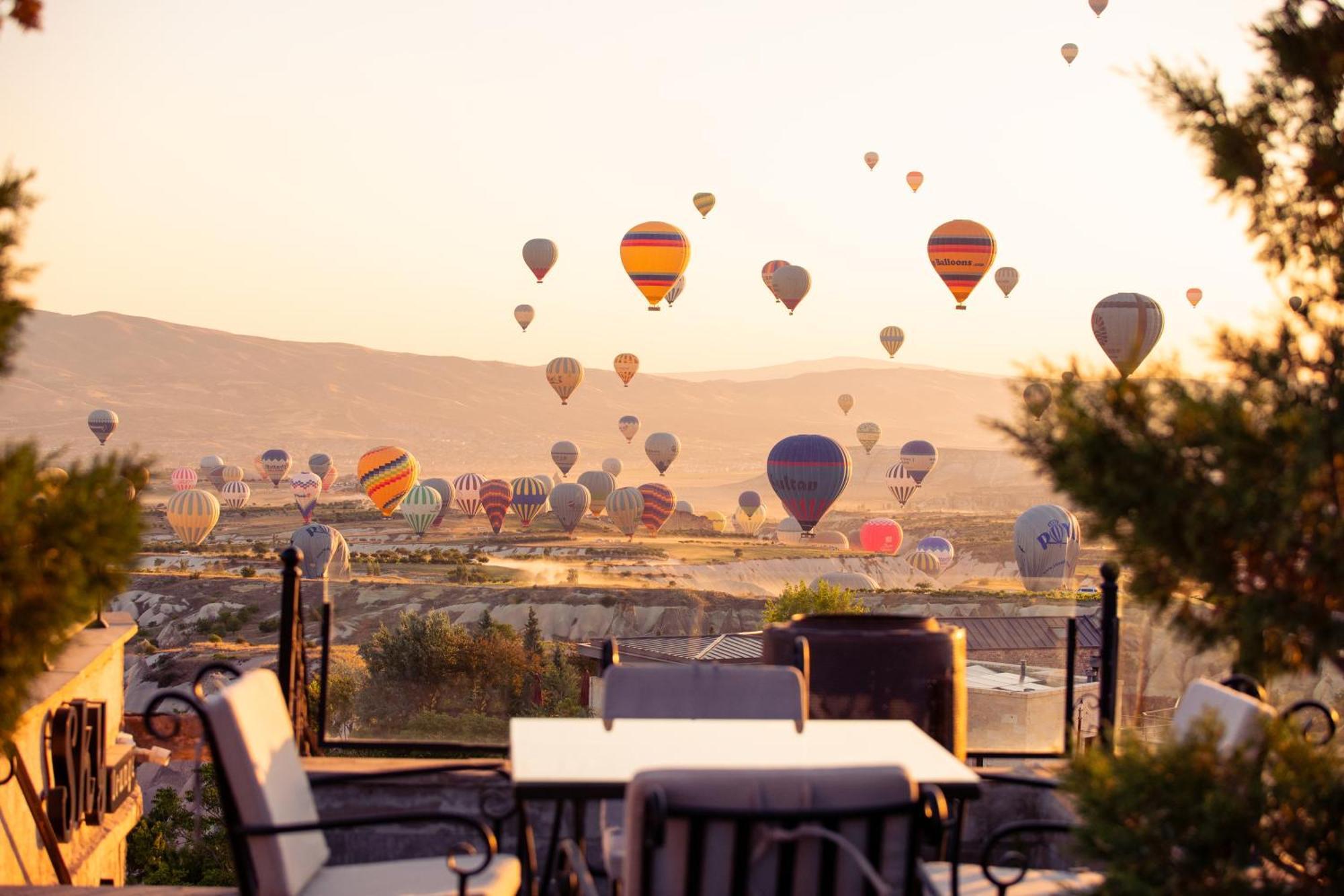 Cappadocia Fairy Chimneys Selfie Cave Hotels - Special Class Uchisar Exterior photo