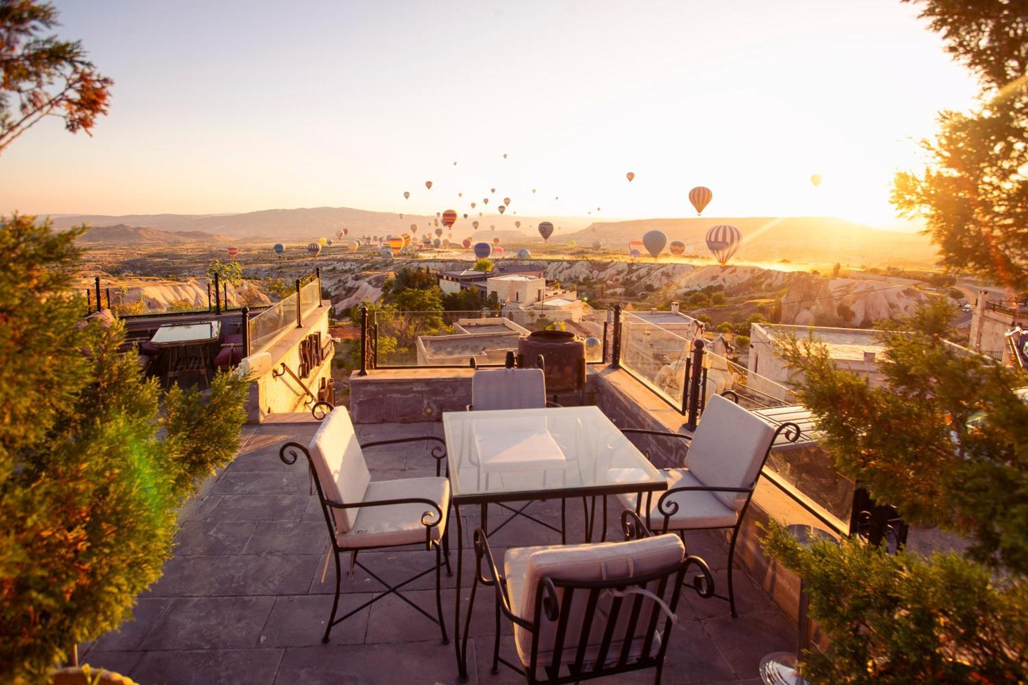 Cappadocia Fairy Chimneys Selfie Cave Hotels - Special Class Uchisar Exterior photo