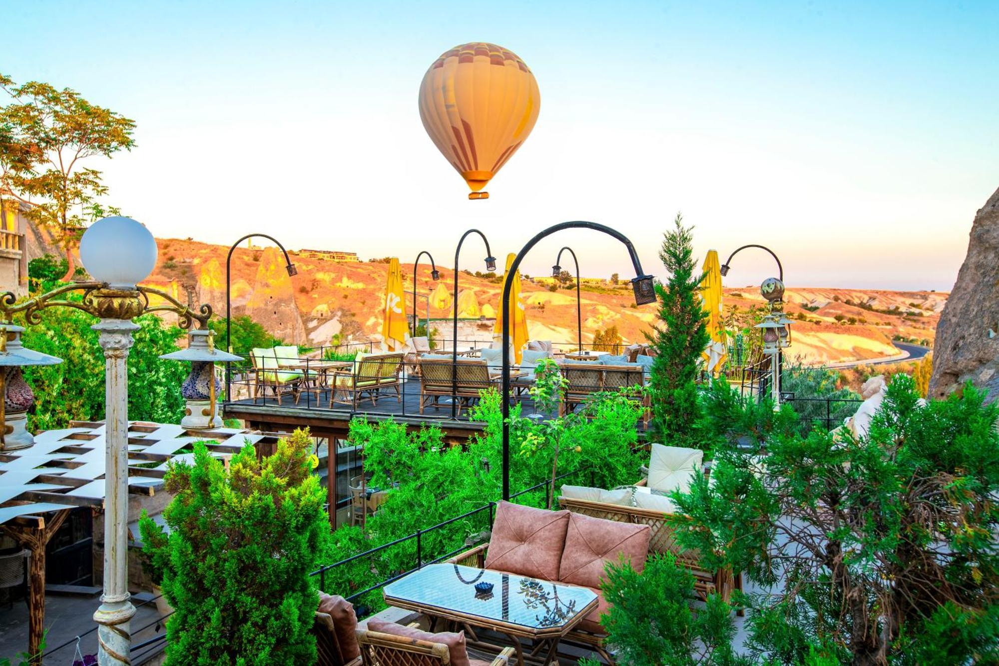 Cappadocia Fairy Chimneys Selfie Cave Hotels - Special Class Uchisar Exterior photo