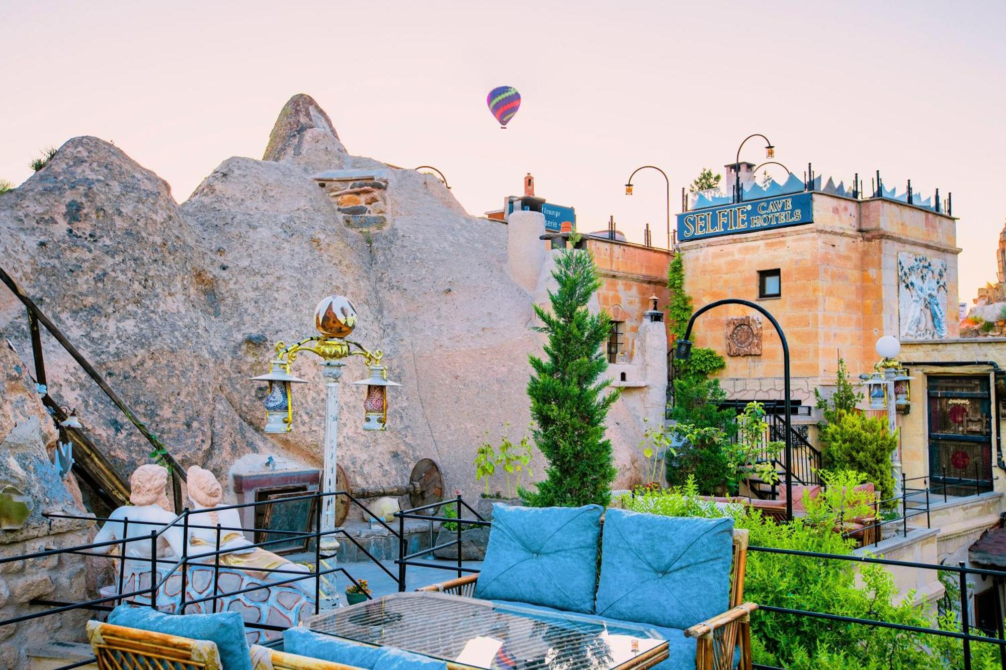 Cappadocia Fairy Chimneys Selfie Cave Hotels - Special Class Uchisar Exterior photo