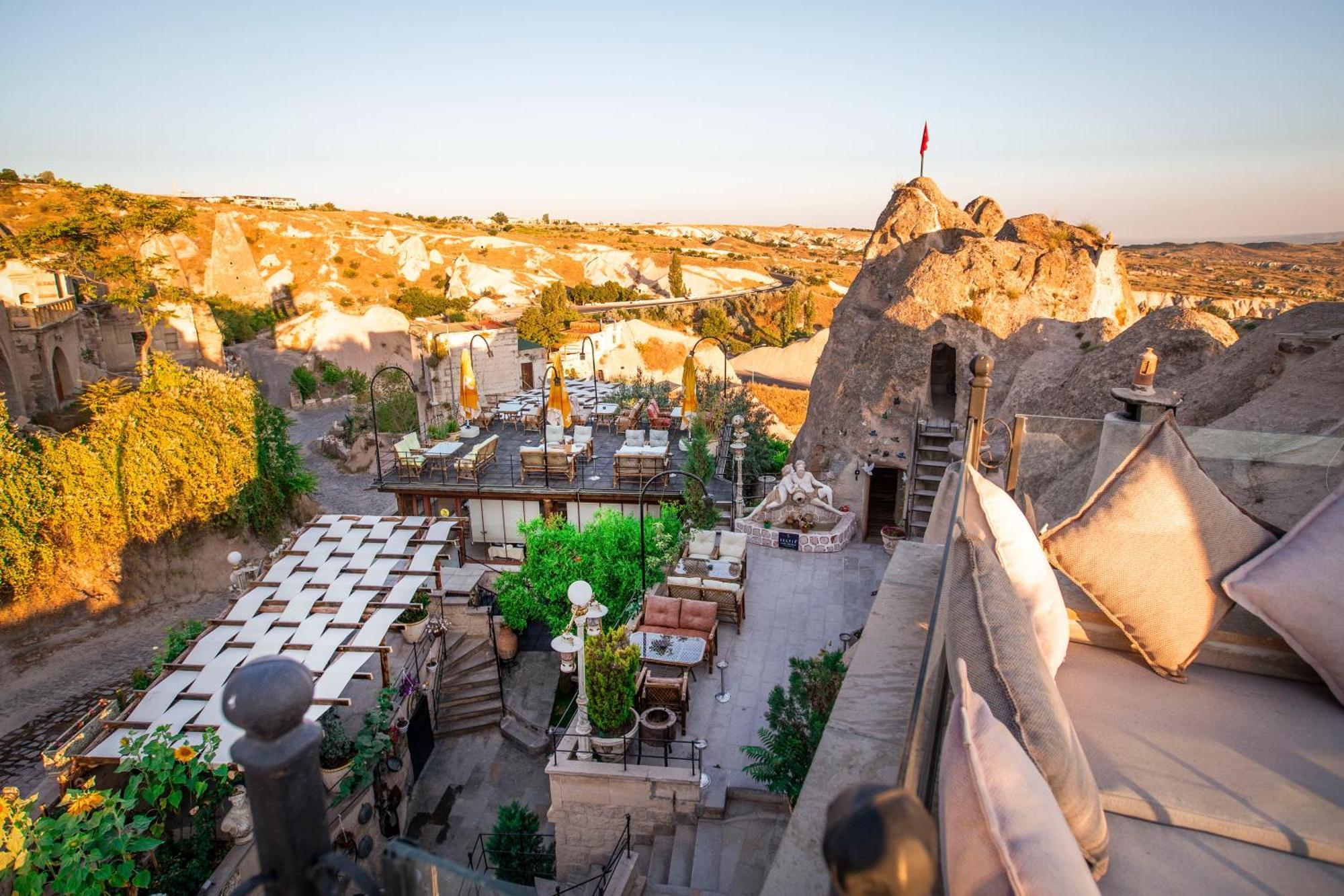 Cappadocia Fairy Chimneys Selfie Cave Hotels - Special Class Uchisar Exterior photo