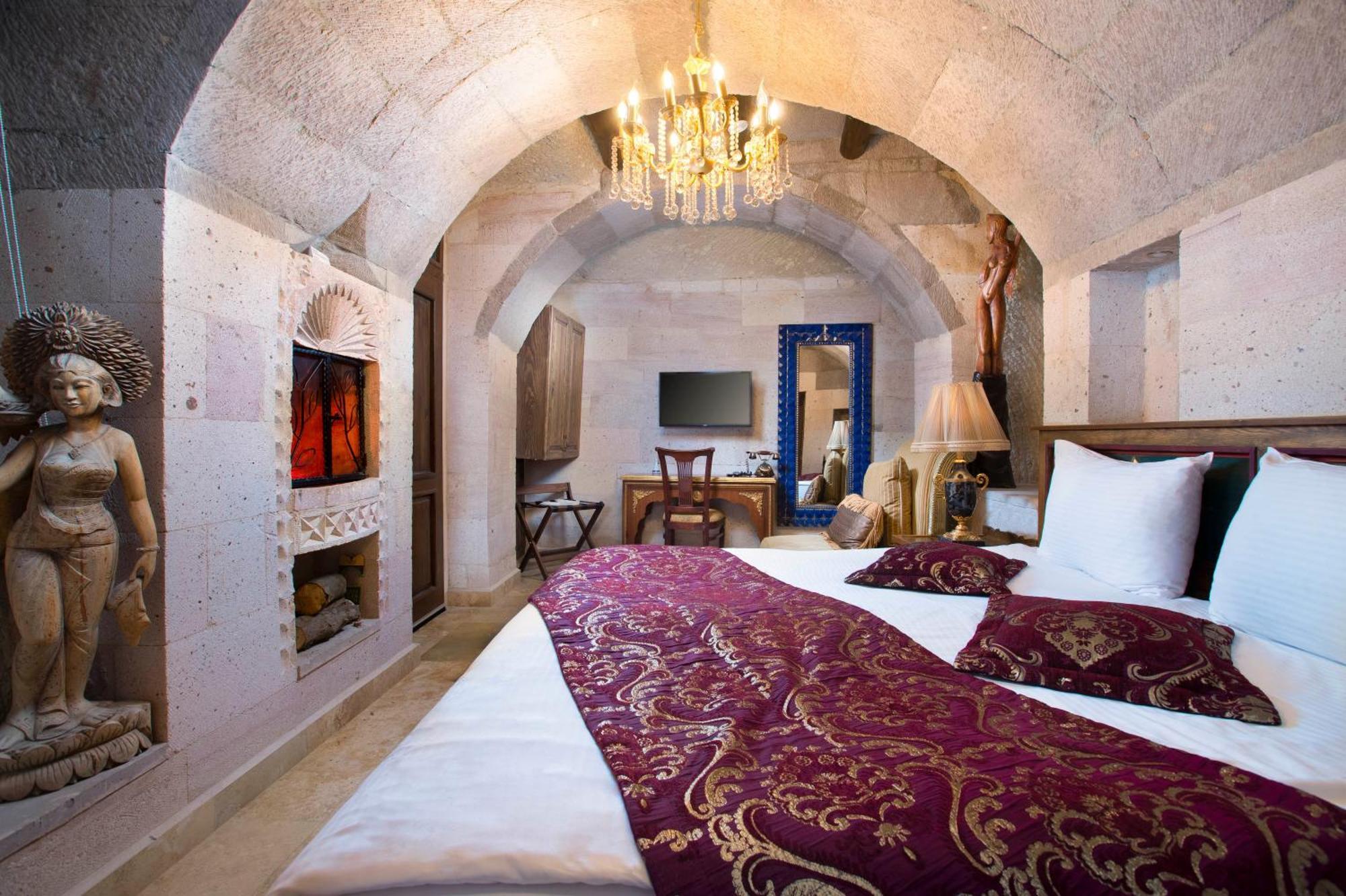 Cappadocia Fairy Chimneys Selfie Cave Hotels - Special Class Uchisar Exterior photo