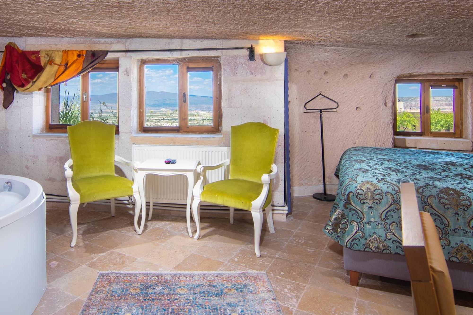 Cappadocia Fairy Chimneys Selfie Cave Hotels - Special Class Uchisar Exterior photo