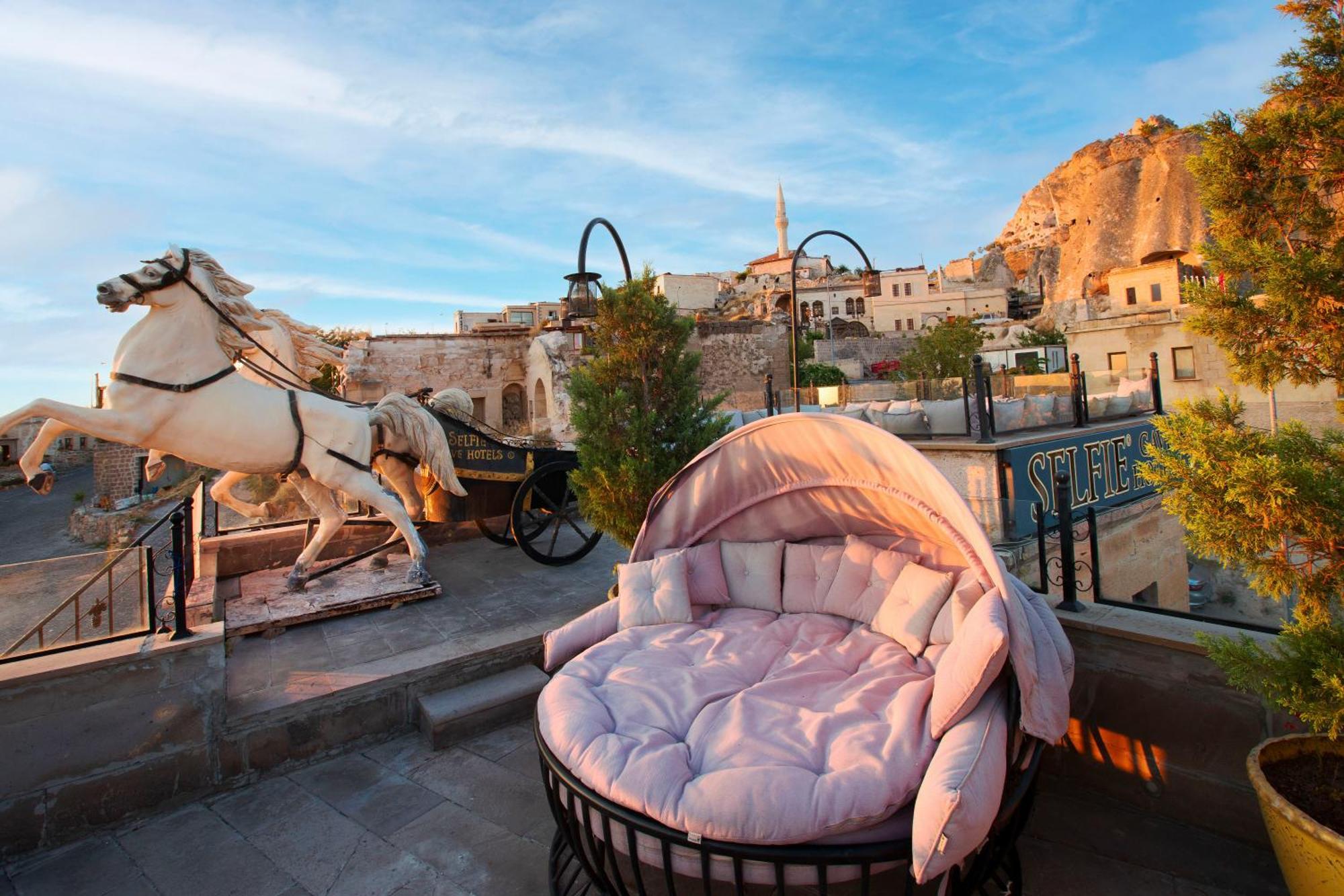 Cappadocia Fairy Chimneys Selfie Cave Hotels - Special Class Uchisar Exterior photo